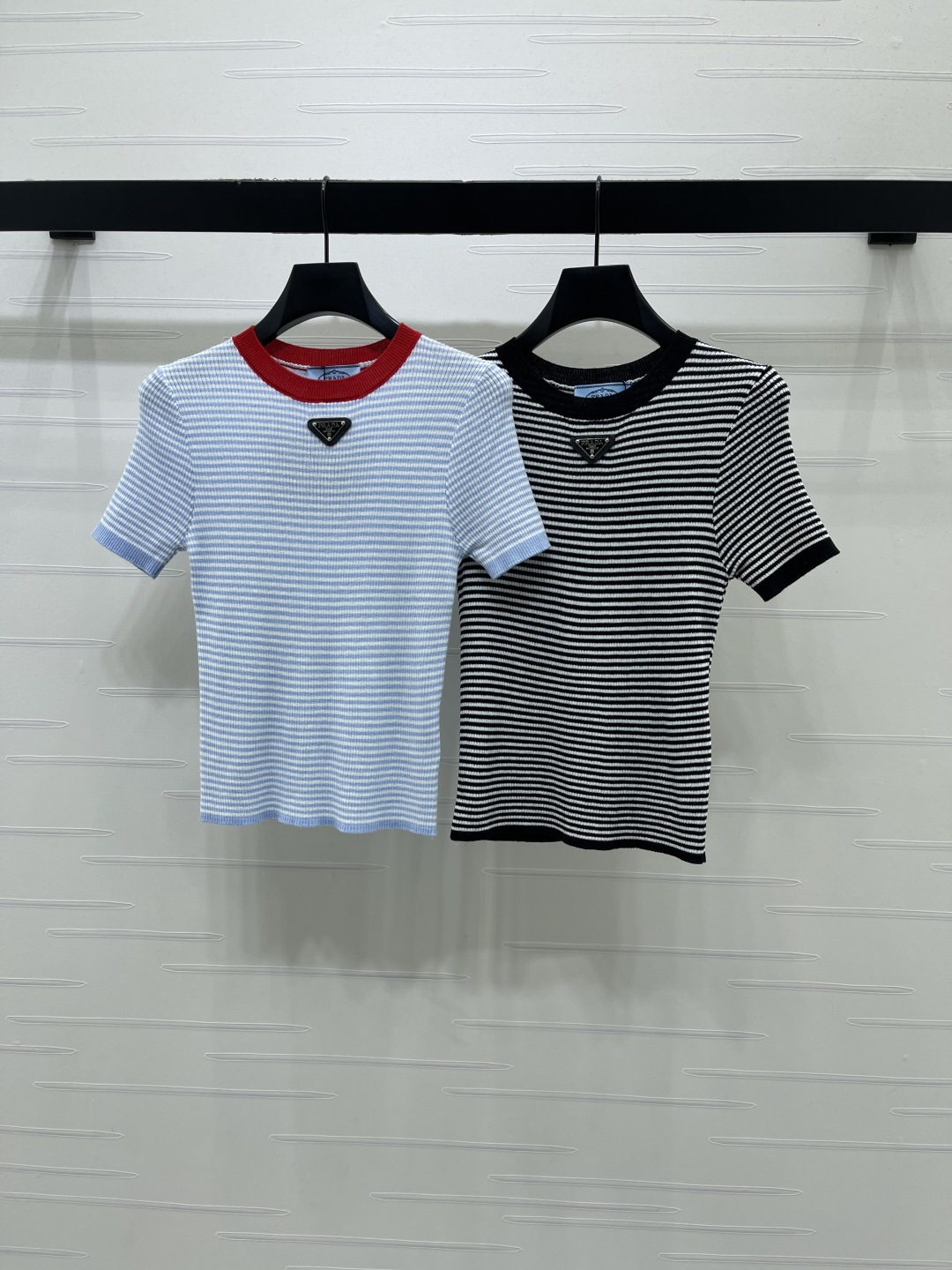 Women's short sleeves